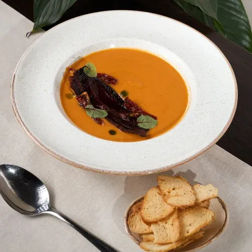 Supă de linte cu becon