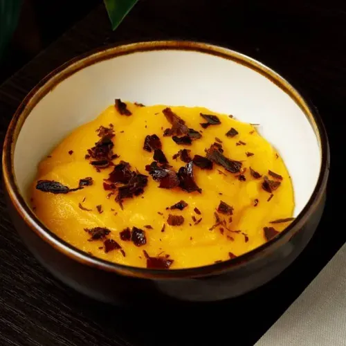 Mămăligă cu chips de becon